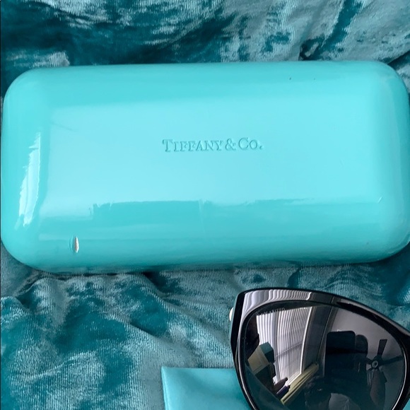 Tiffany & Co. Sunglasses with cases - Picture 5 of 7